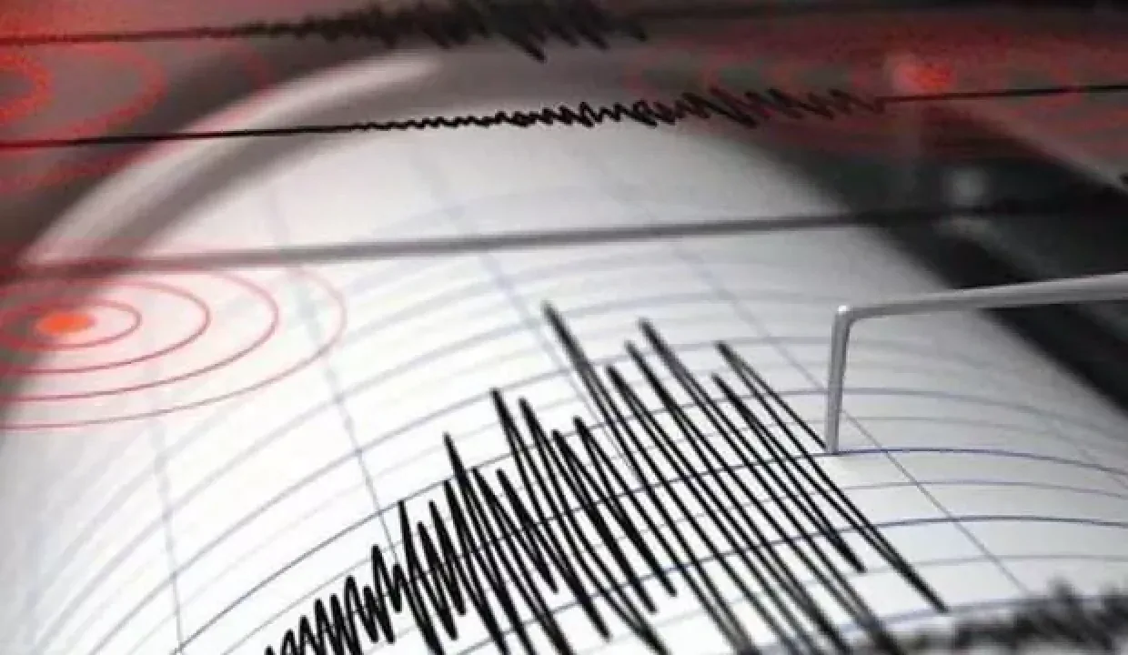 Van'da 3 dakika arayla iki deprem!