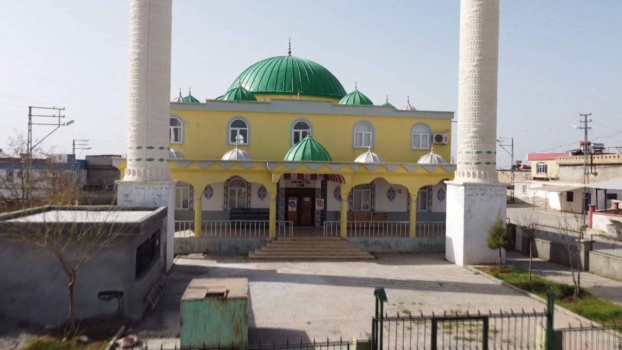 Diyanet İşleri Başkanı Erbaş’tan cami yaptıran hayır sahiplerine teşekkür plaketi