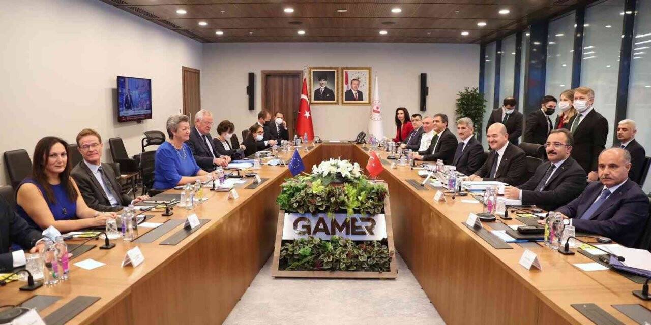 İçişleri Bakanı Soylu AB İçişleri Komiseri  Johansson’ı kabul etti