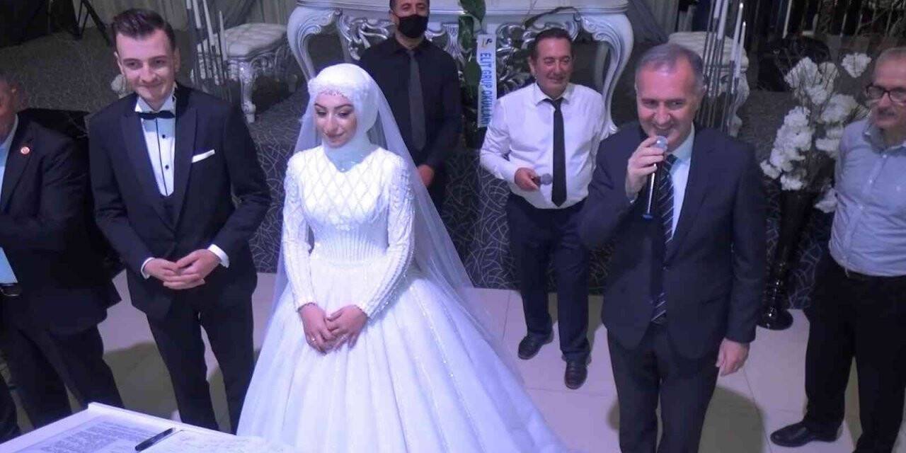 Bursa’da 20 kişinin şahitlik ettiği nikah herkesi şaşırttı
