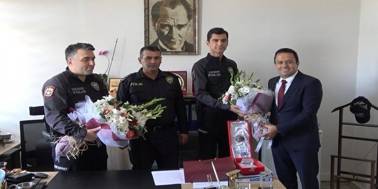 Avukatı yaralayan şüphelileri yakalayan polise barodan teşekkür