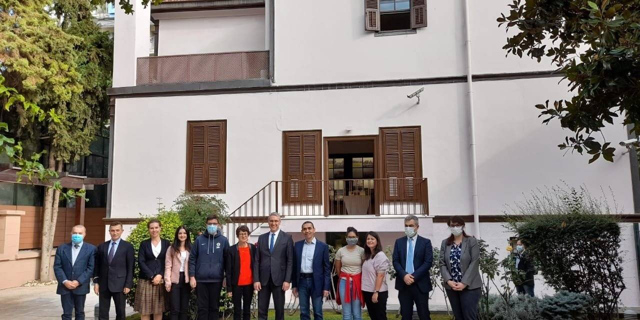 BioNTech’in kurucu ortakları Özlem Türeci ve Uğur Şahin Selanik’te Atatürk Evi’ni ziyaret etti