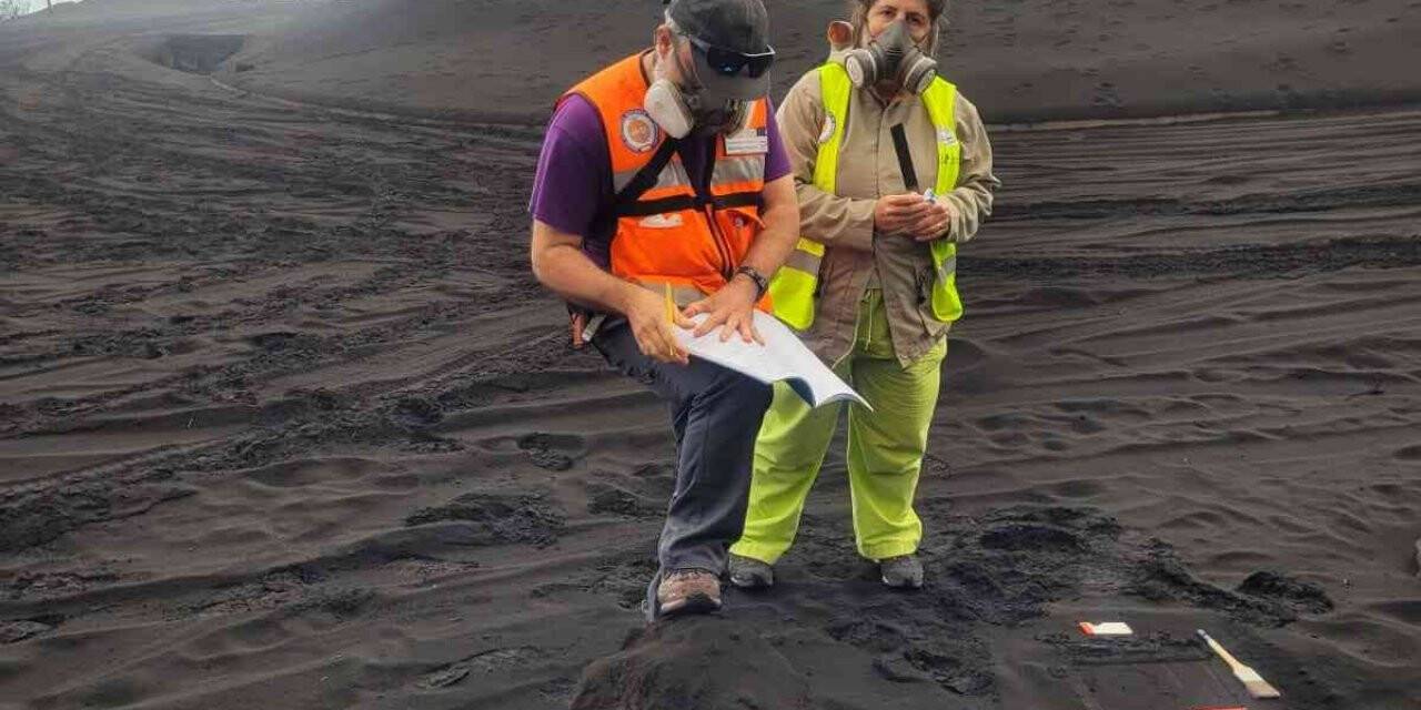 La Palma Adası’nda külden tepeler oluştu
