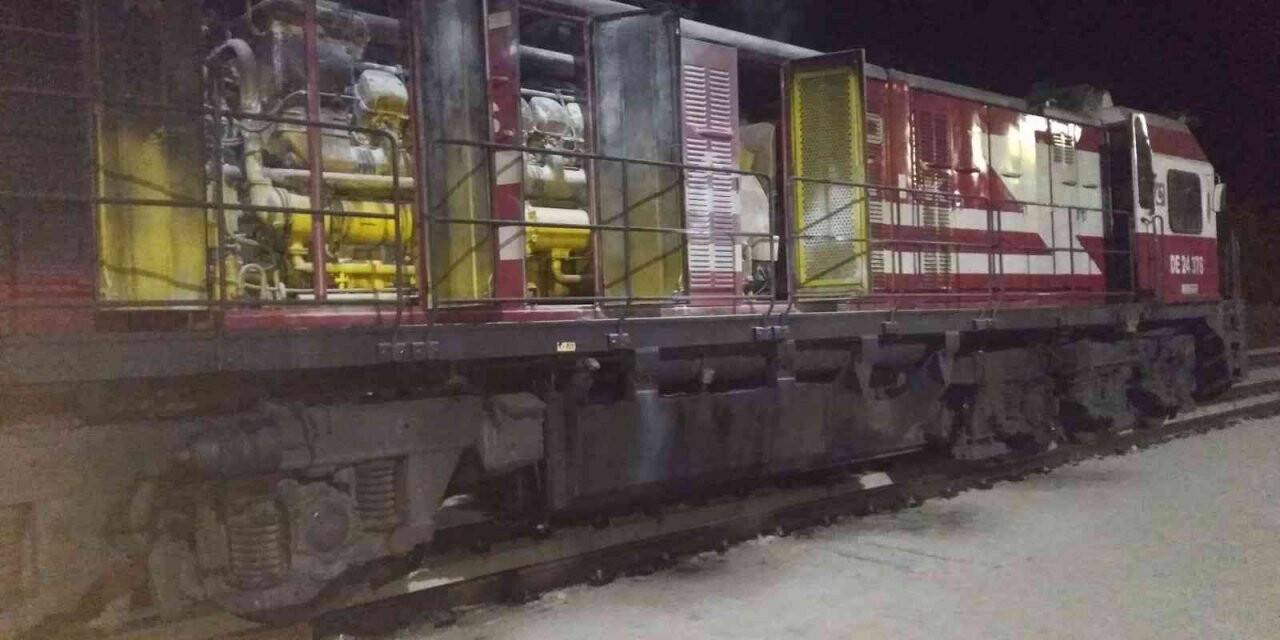 Tokat’ta yük treninin lokomotifinde yangın