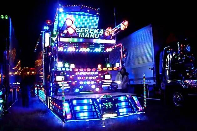 Işıldayan Modifiyeli Kamyonlar!