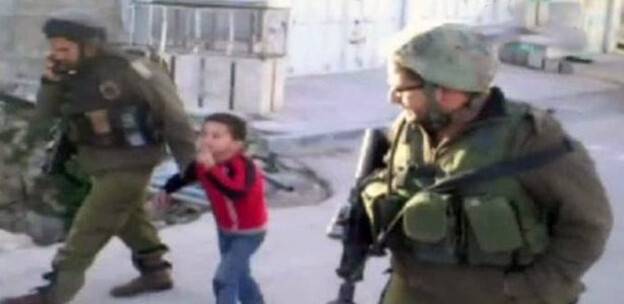 İsrail askeri 6 yaşındaki çocuğu gözaltına aldı