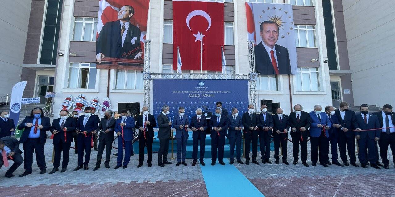 Konya'da veteriner fakültesi ve özel eğitim meslek okulunun açılışı yapıldı