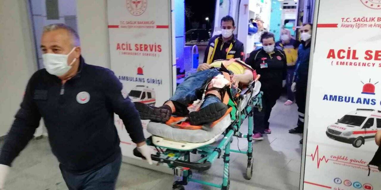 Temizlik yaparken bıçağın üzerine düşüp yaralandı