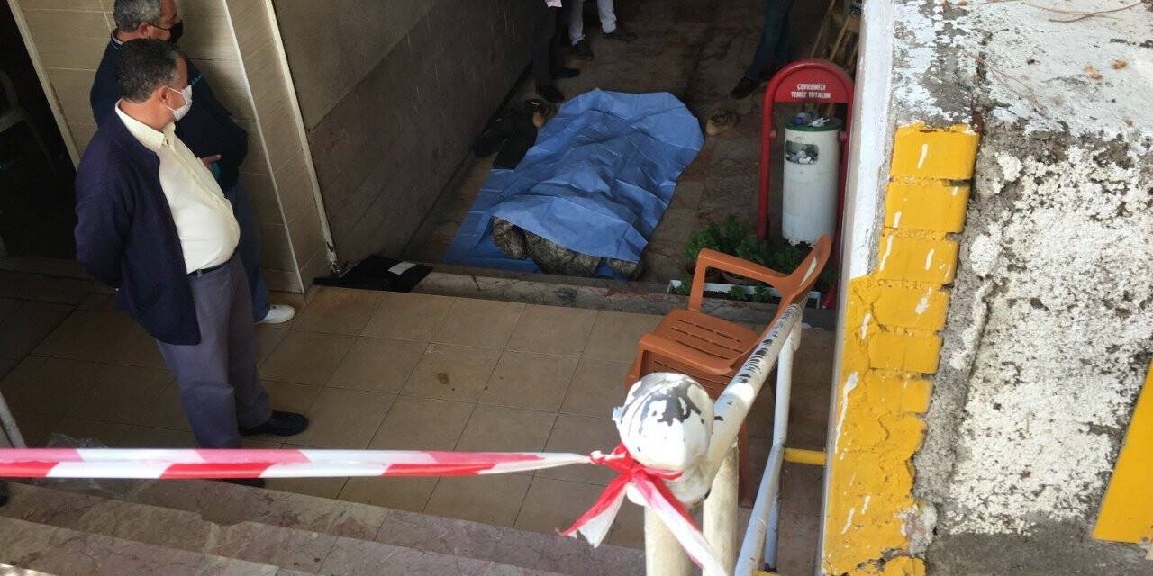 Manisa'da oturduğu sandalyede öldü