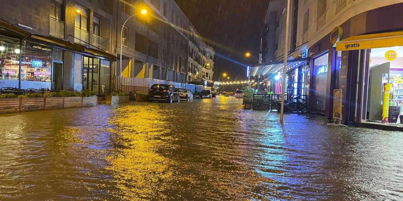Fethiye’de sağanak yağış etkili oldu