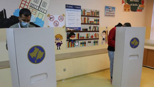 Kosova'daki yerel seçimde oy kullanma işlemi sona erdi