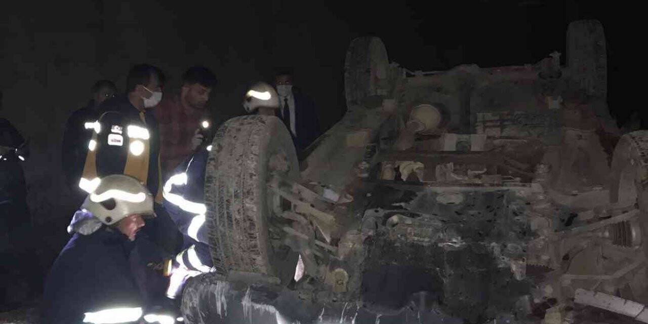 Araç içinde sıkışan sürücü güçlükle kurtarıldı