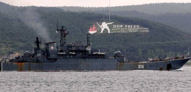 Rus savaş gemileri boğazdan geçti