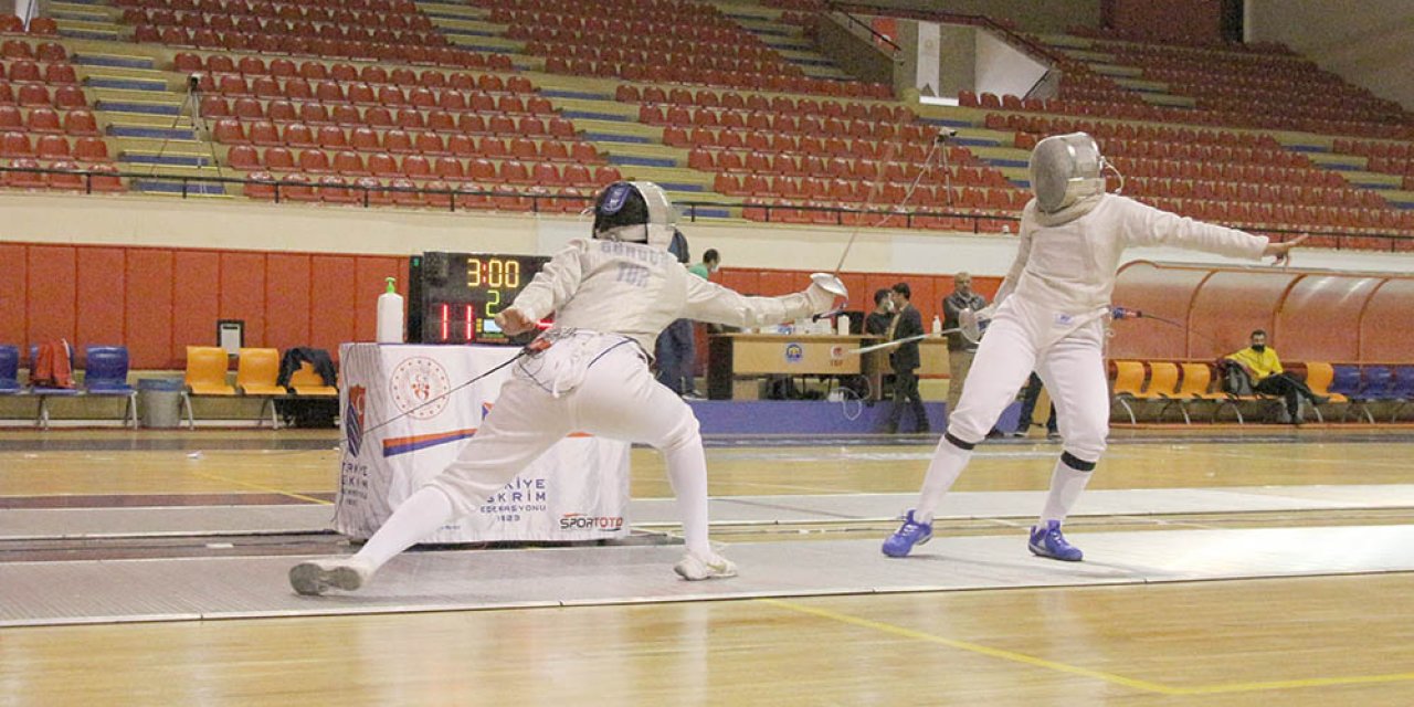 Gençler Epe, Flöre ve Kılıç Açık Turnuvası, Konya'da sona erdi