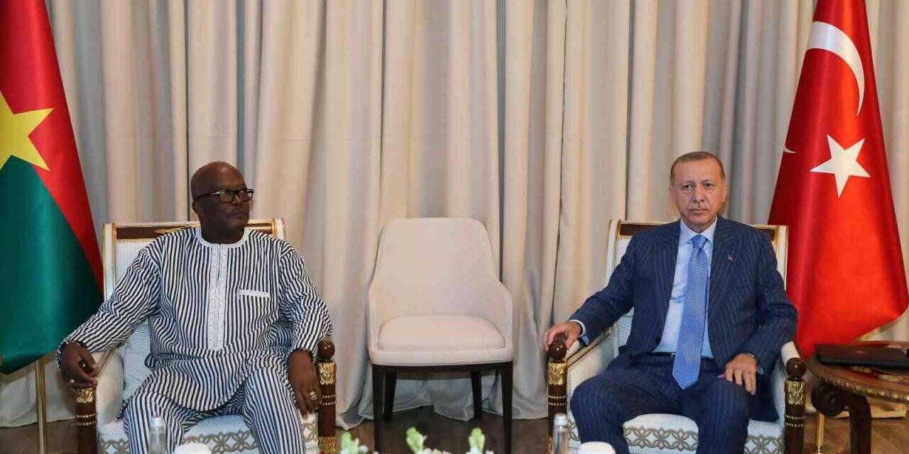 Cumhurbaşkanı Erdoğan, Burkina Faso Devlet Başkanı Kabore ile bir araya geldi