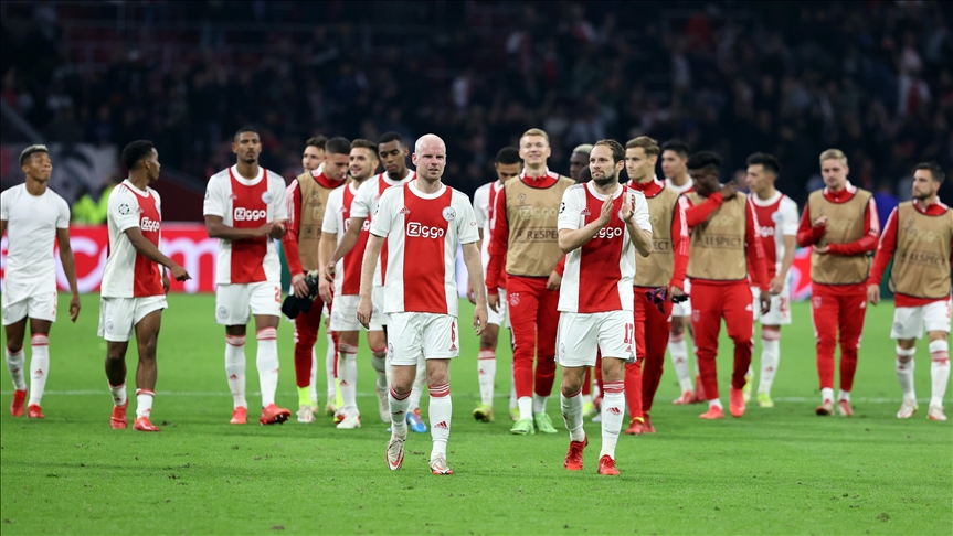 Ajax, Borussia Dortmund'u 4-0 yendi