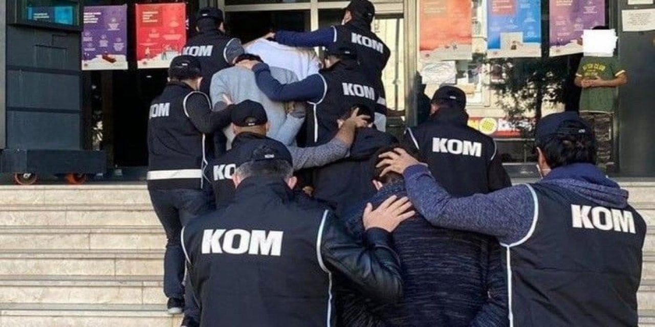 FETÖ'nün "mahrem rehberlik" yapılanmasına yönelik 12 ilde operasyon: 17 gözaltı