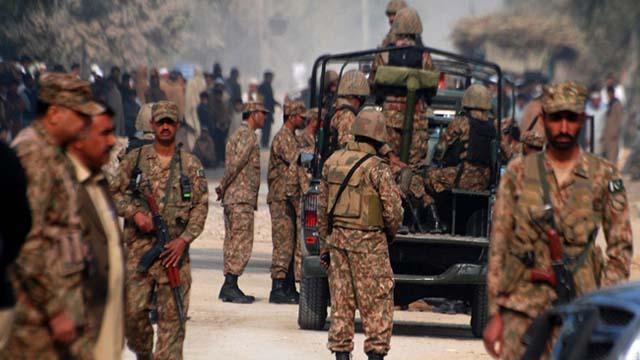 Pakistan'da 9 terörist etkisiz hale getirildi
