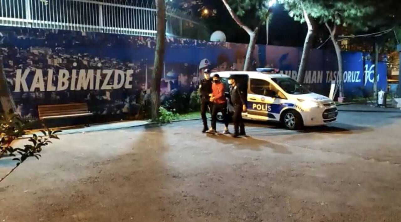 Özbek fenomen kadına şantaj: Polis AVM’de suçüstü yakaladı