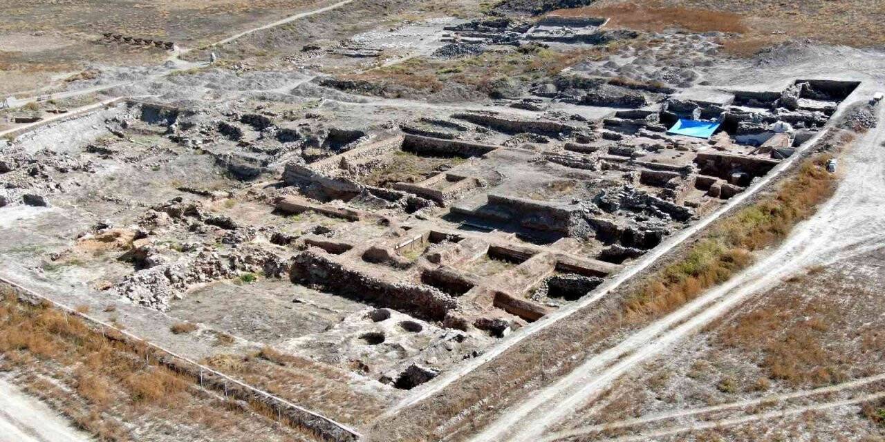 Günlüklerdeki sırlar aydınlanmayı bekliyor