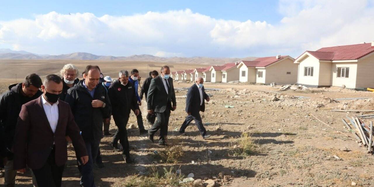 AFAD Başkanı Yunus Sezer sel bölgesinde
