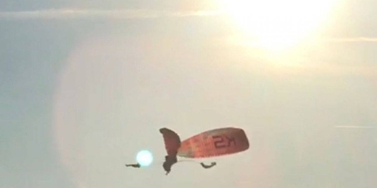 Paraşütler havada çarpıştı: 1 ağır, 3 yaralı