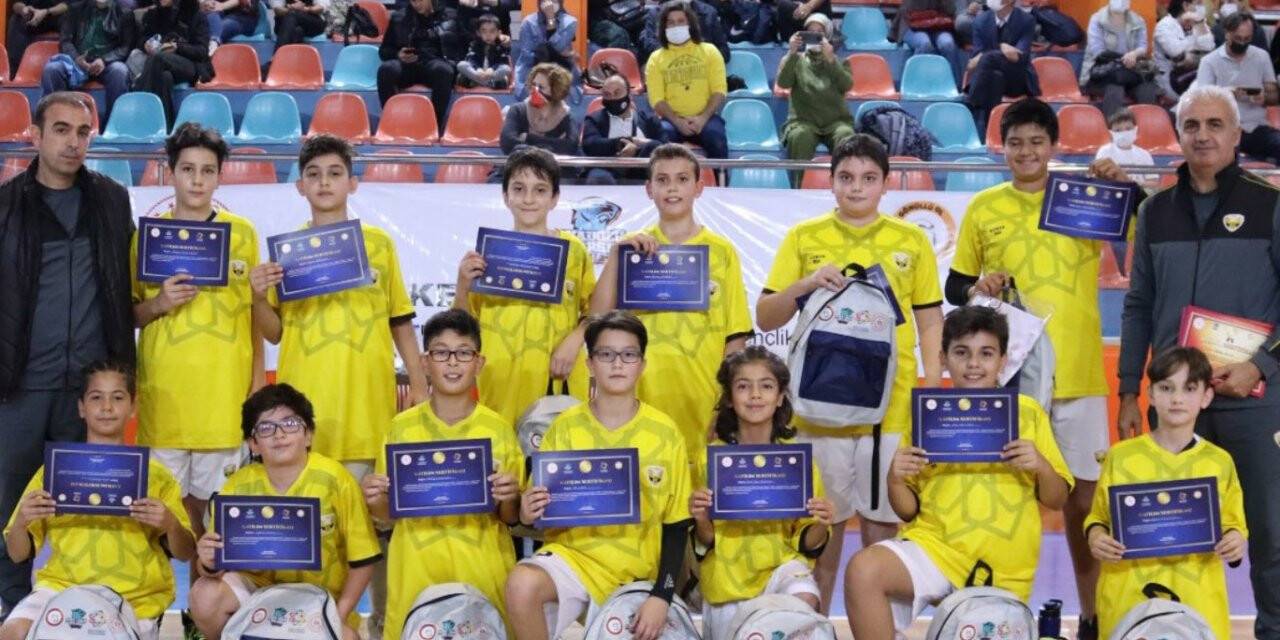 Konya Büyükşehir Belediyespor şampiyon oldu