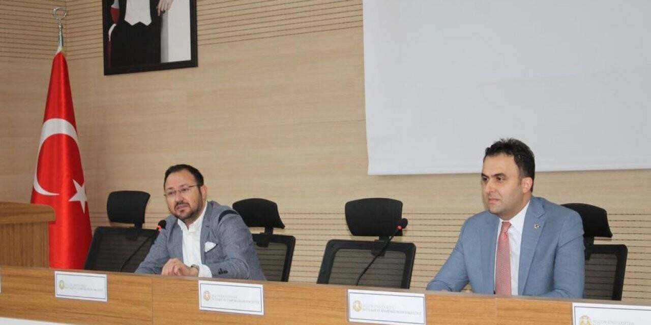 Hadim Kaymakamı mezun olduğu üniversitede konferans verdi