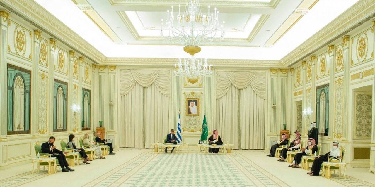 Suudi Arabistan Veliaht Prensi Selman, Yunanistan Başbakanı Miçotakis ile bir araya geldi