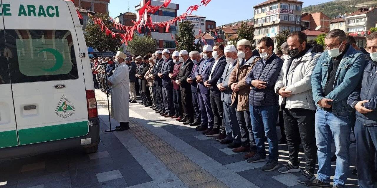 40 yıllık imam hatip son yolculuğuna dualarla uğurlandı