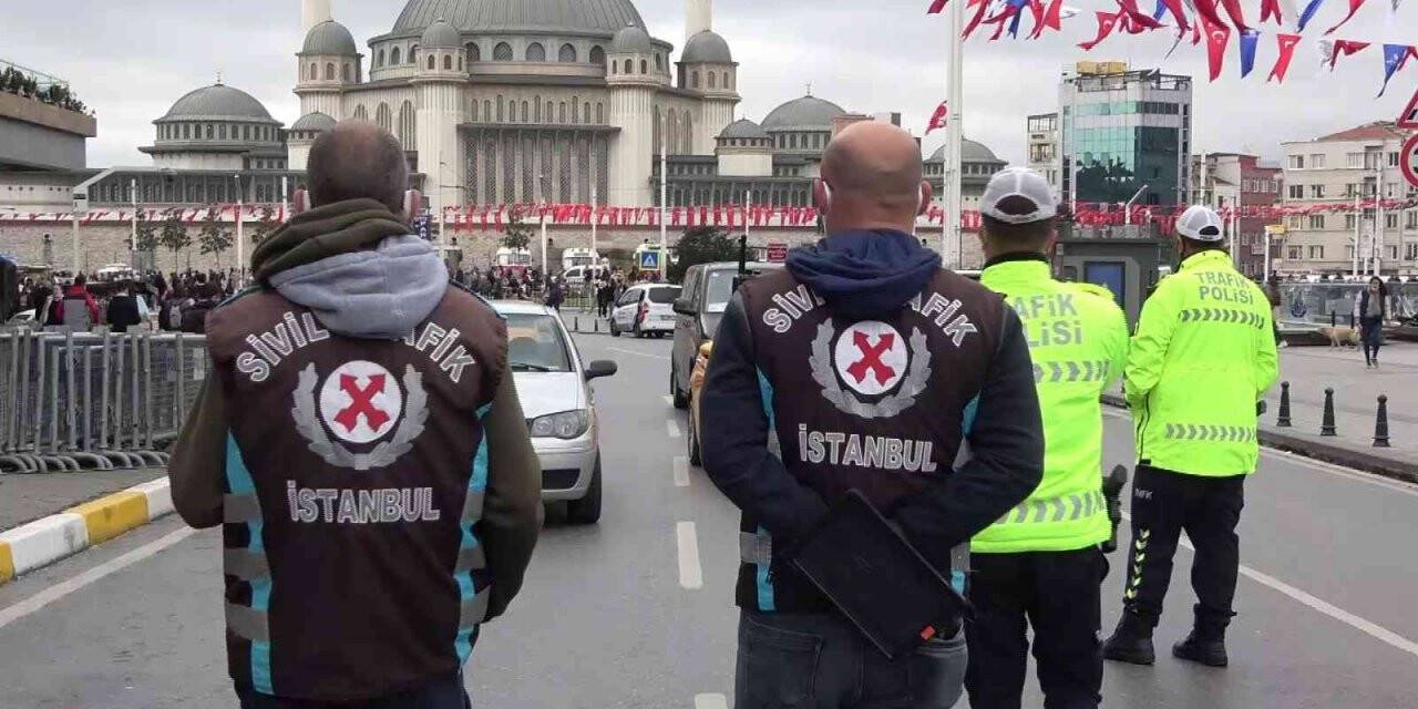 Yolcu seçen taksiciden ilginç sözler: Beşiktaş’a gitmem 40 dakika, bana yazık değil mi