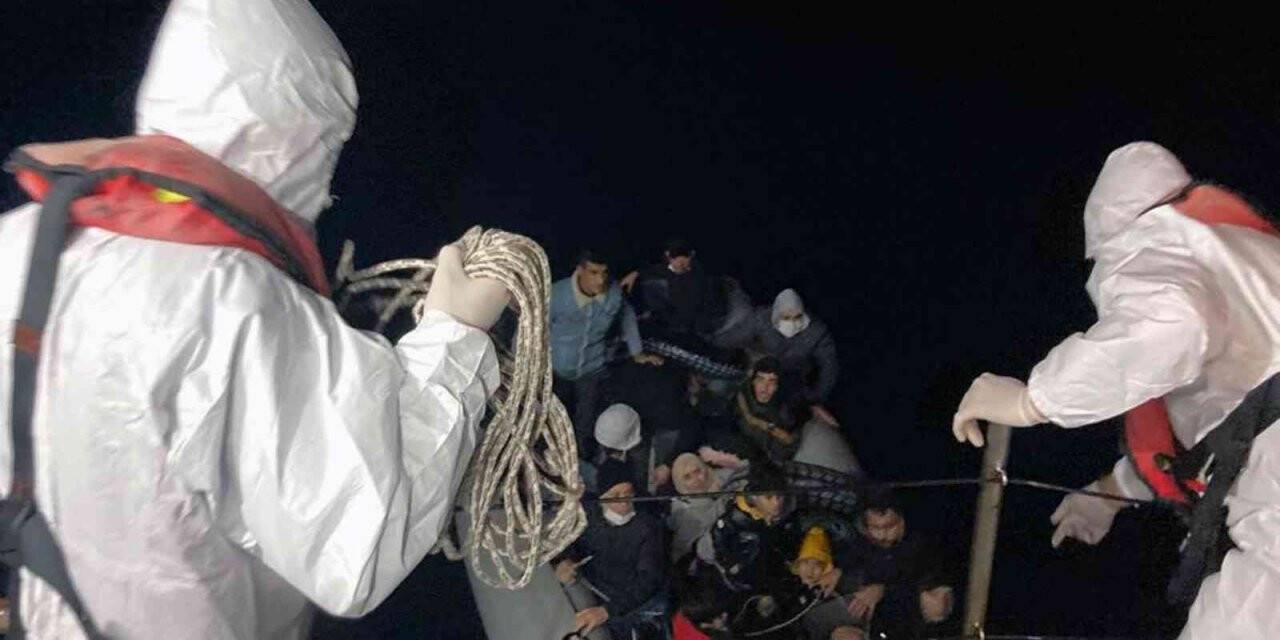 Marmaris açıklarında 21 düzensiz göçmen kurtarıldı