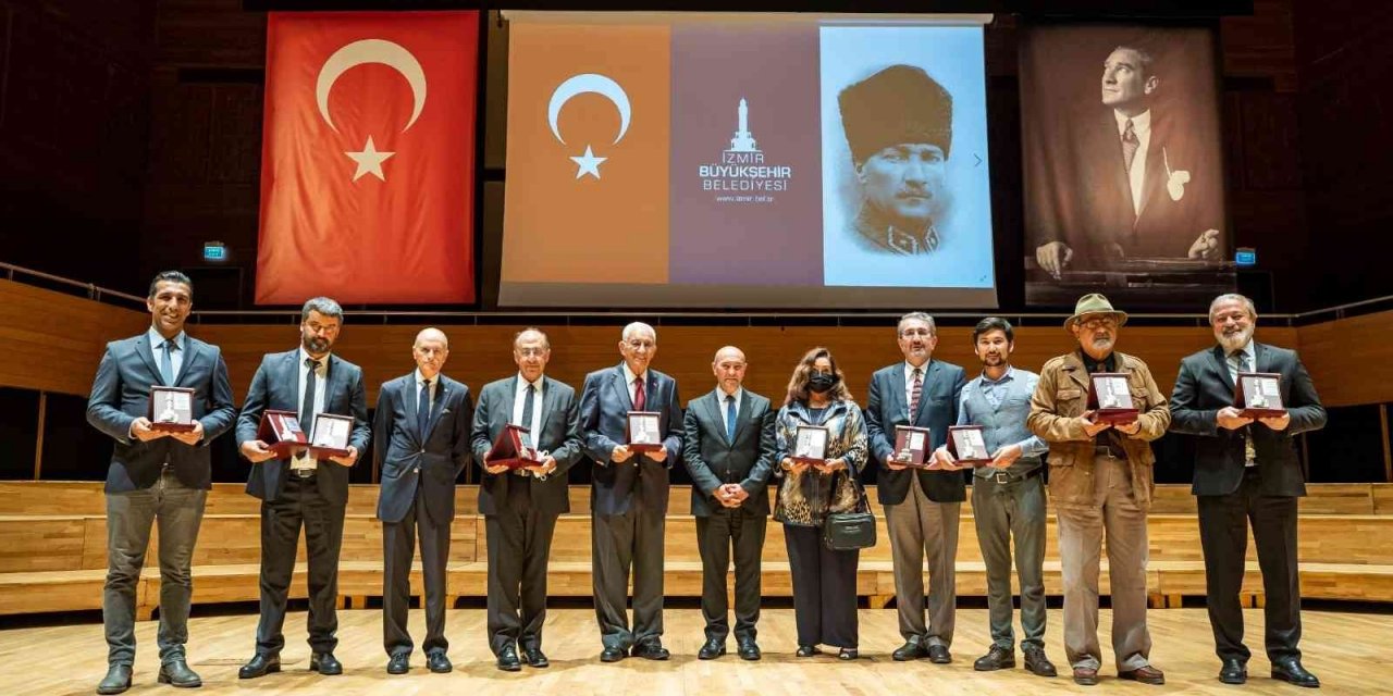 'İzmir’e Doğru: 9 Eylül' belgeseline özel gala