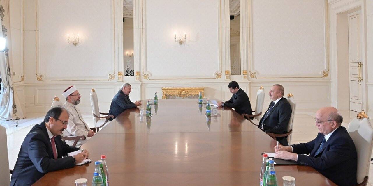 Diyanet İşleri Başkanı Erbaş, Azerbaycan Cumhurbaşkanı Aliyev tarafından kabul edildi