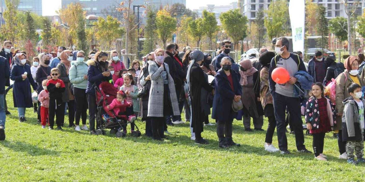 Türkiye’nin en büyük millet bahçesine vatandaşlardan yoğun ilgi