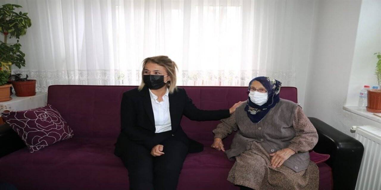 Cumhuriyetle yaşıt kadının Cumhurbaşkanı Erdoğan sevgisi