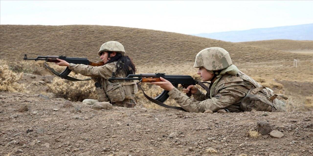Muş'ta kadın güvenlik korucuları ve jandarma timleri teröristlere geçit vermiyor