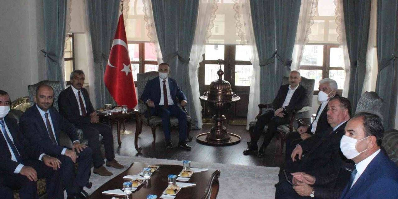 Ulaştırma ve Altyapı Bakanı Karaismailoğlu Kilis’te