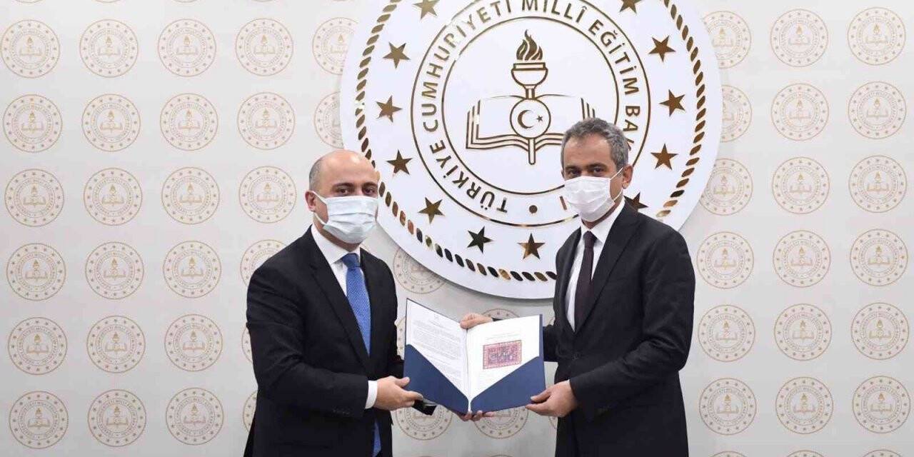 Bakan Özer, Azerbaycanlı mevkidaşı Amrullayev ile görüştü