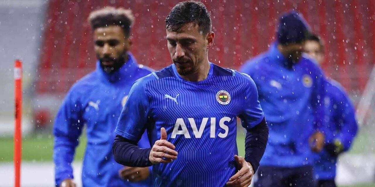 Fenerbahçe, Royal Antwerp maçına hazır