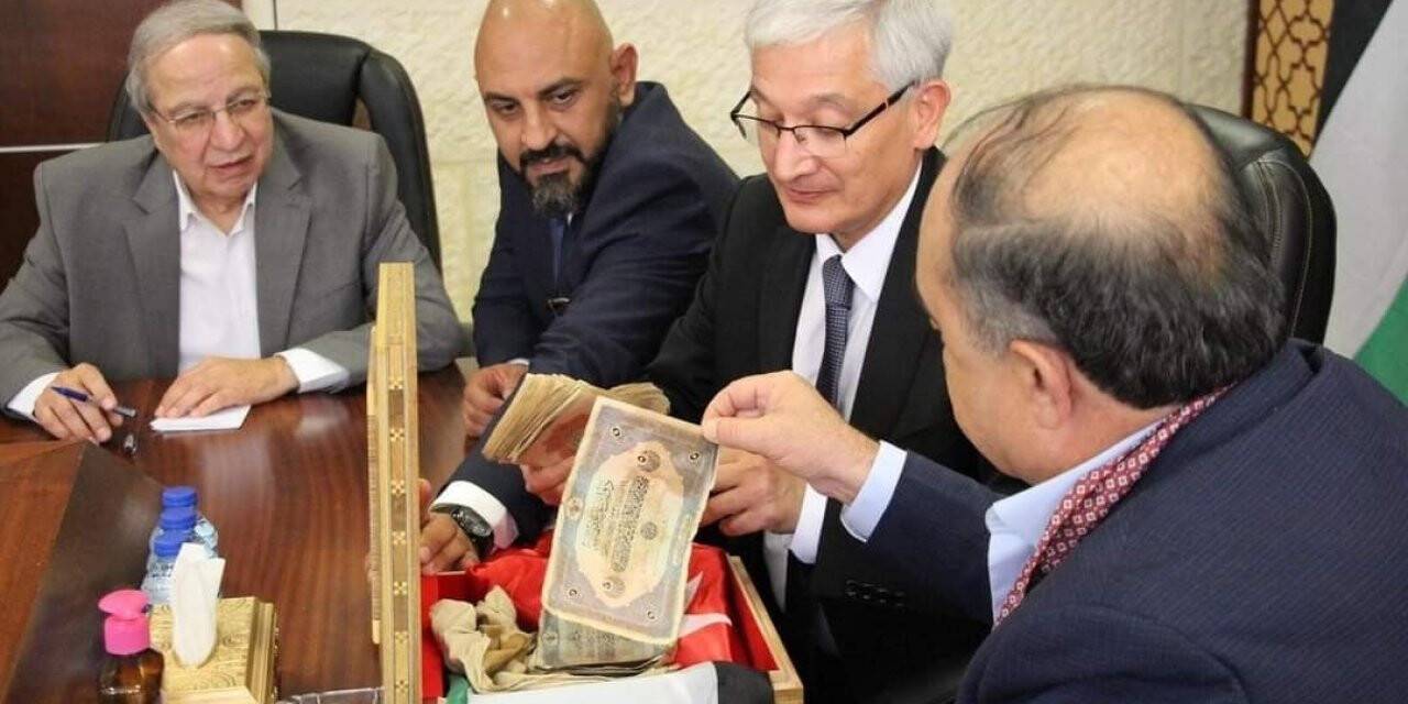 Filistin Türkiye’ye savaş emanetini 100 yıl sonra törenle teslim etti