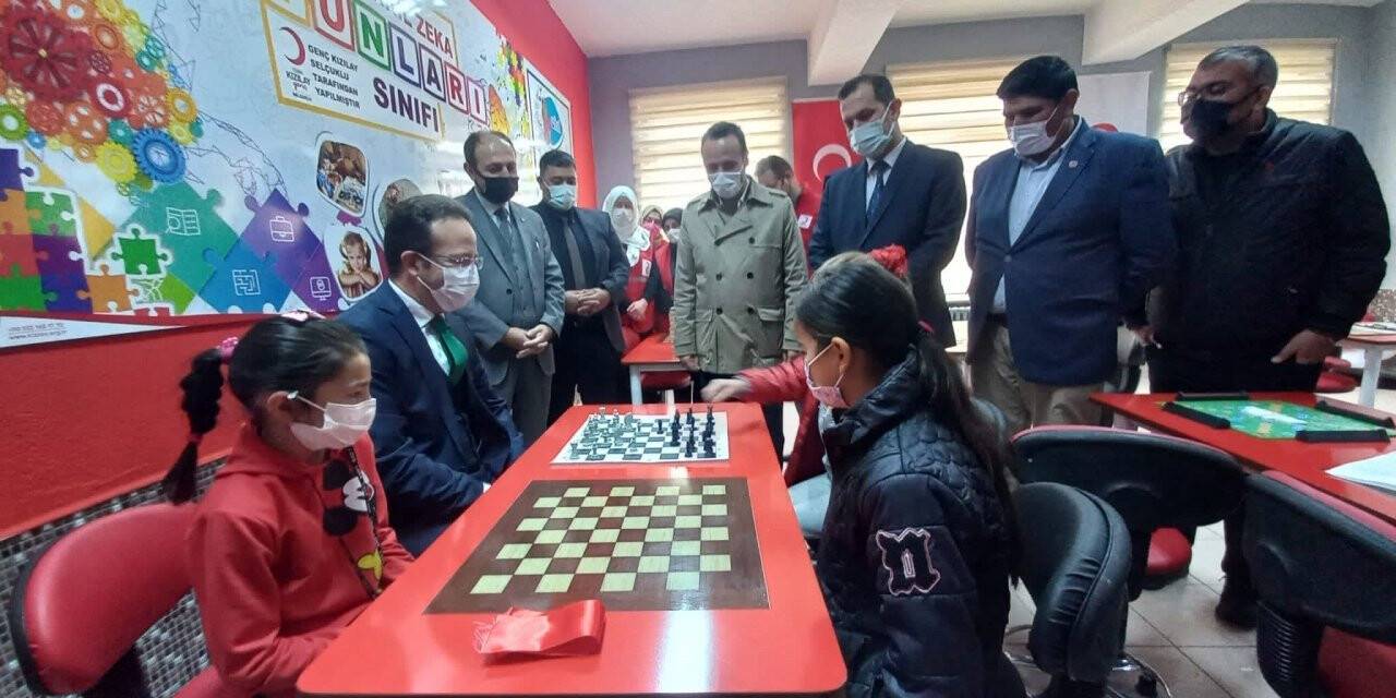 Kızılay Selçuklu Tepekent İlkokuluna Akıl Zeka sınıfı kazandırdı