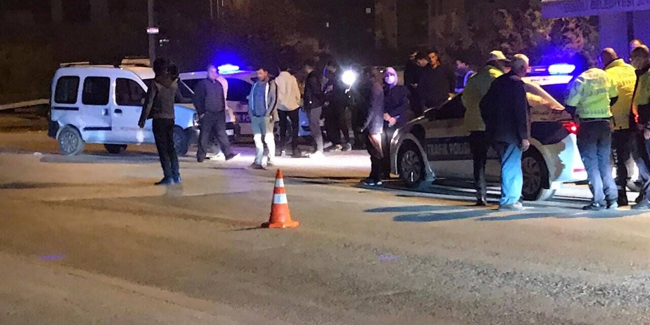 Konya'da kaza! Otomobil ile hafif ticari araç çarpıştı: 2 yaralı