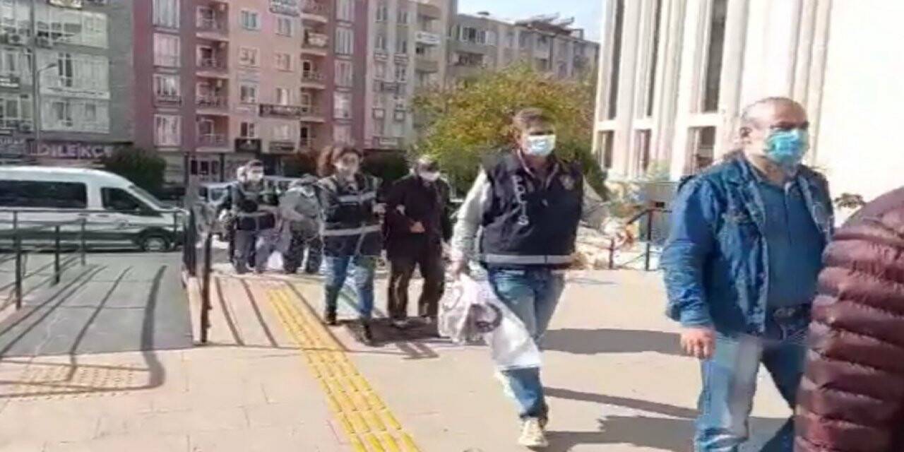 Polisten Edremit Körfezi ilçelerinde fuhuş baskını