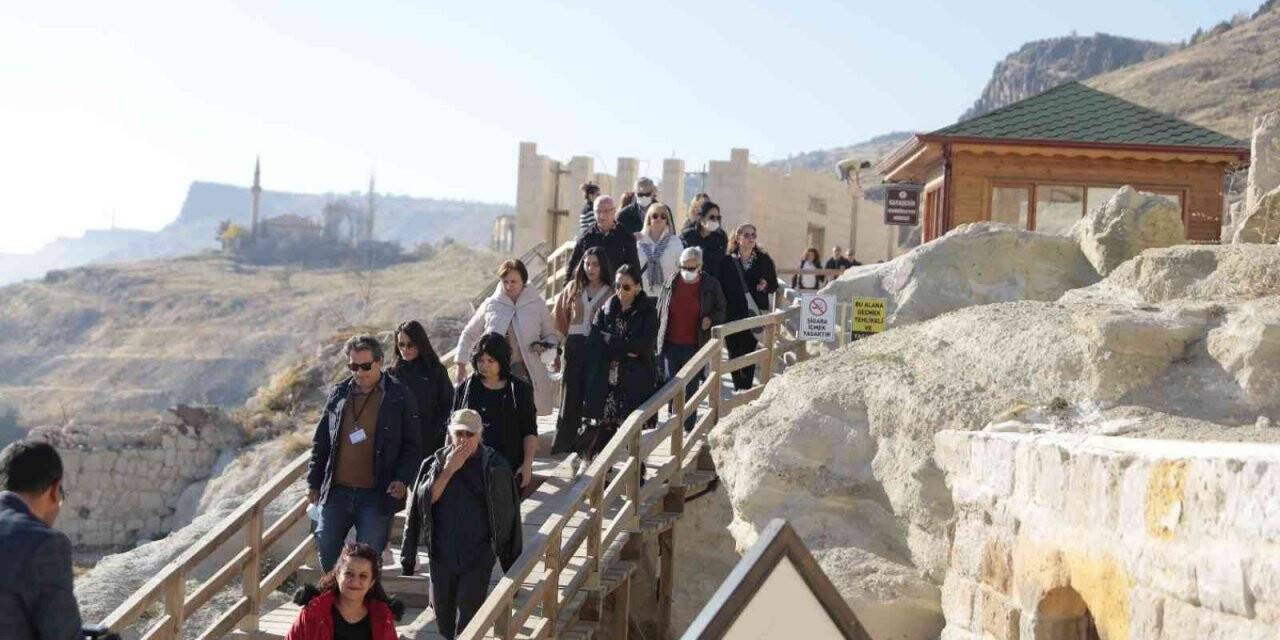 Yunanlılar Kapadokya’yı gezdi