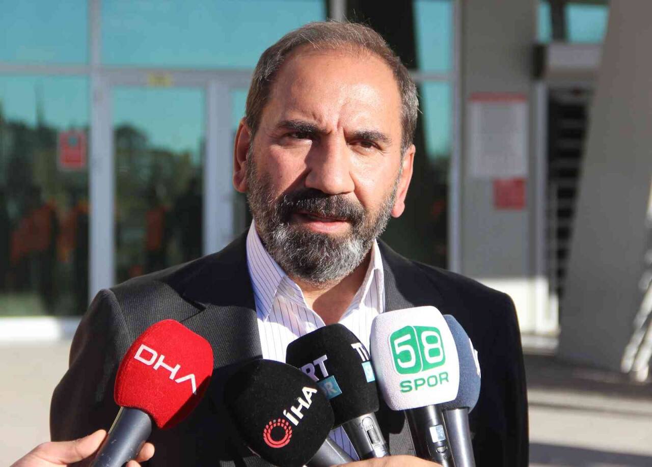 Mecnun Otyakmaz: 3 maçtır berabere kalıyorsak sorun vardır