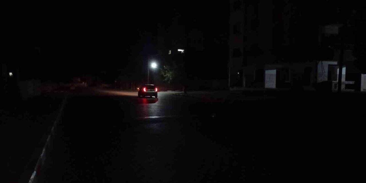 Gazze yakıt sıkıntısı nedeniyle karanlığa gömüldü