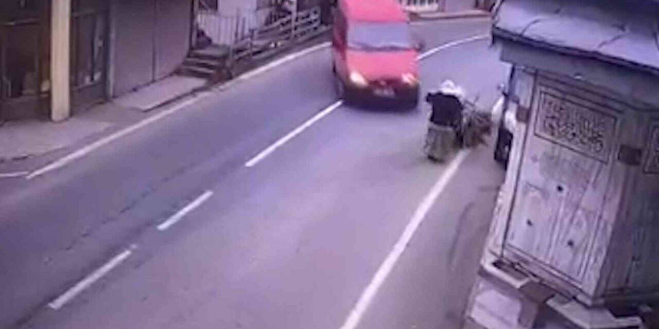 Rize’de feci kaza: Şadırvan ile minibüs arasında sıkıştı