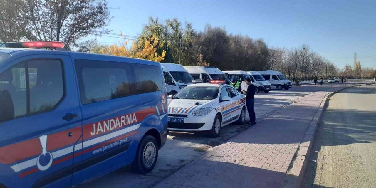 Ereğli’de jandarmadan okul servislerine denetim