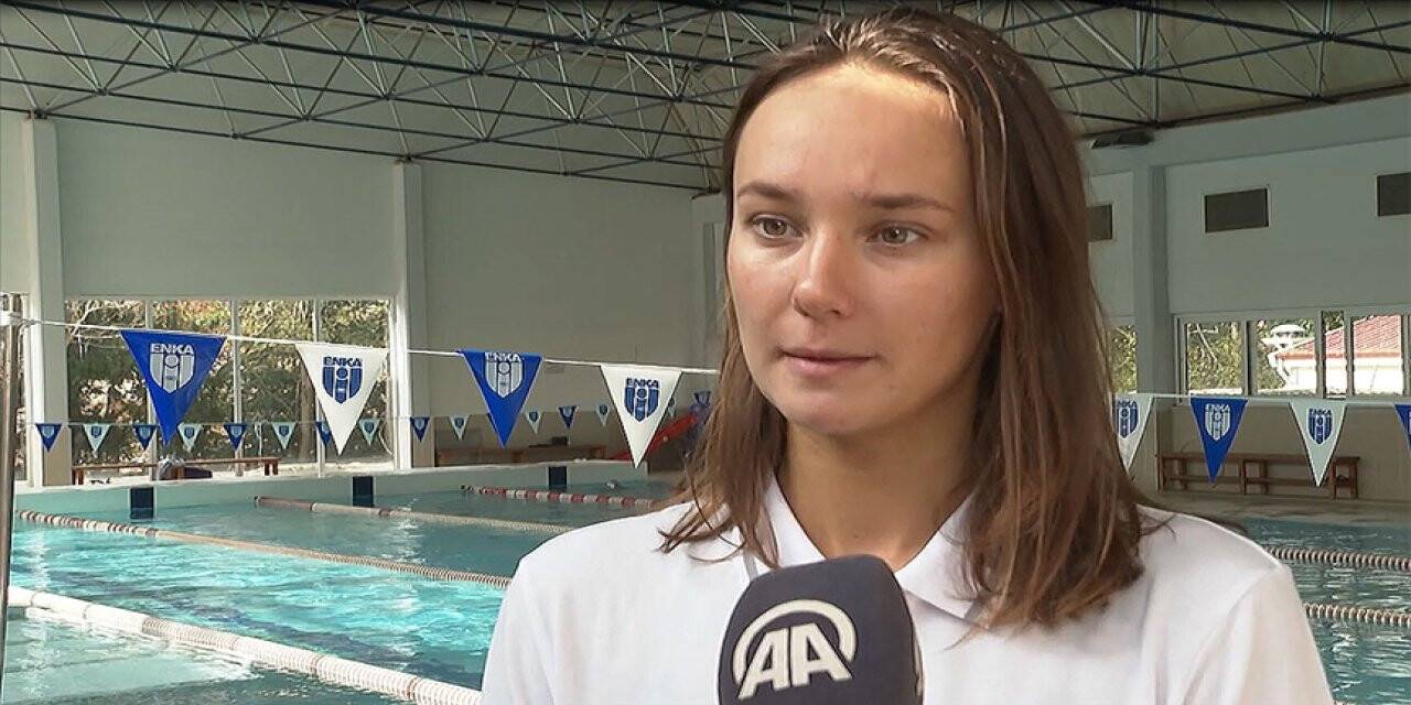 Türk yüzme tarihine geçen Viktoria Zeynep, yeni hedeflere kulaç atıyor